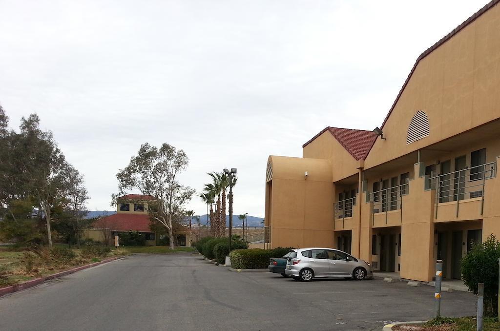 Quality Inn & Suites Vacaville Exterior photo